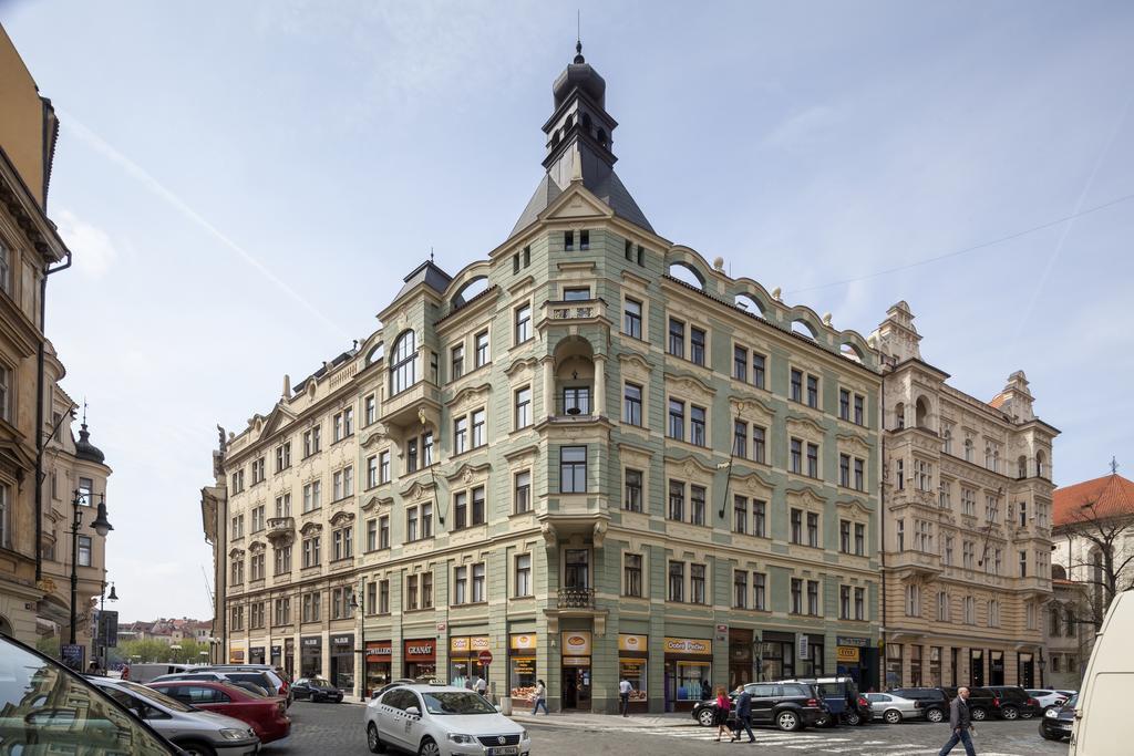 Old Town - Dusni Apartments Praag Buitenkant foto